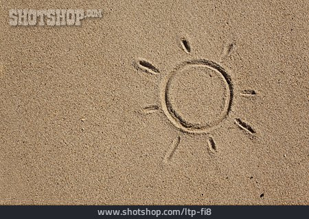 
                Sonne, Strand, Sandzeichnung                   