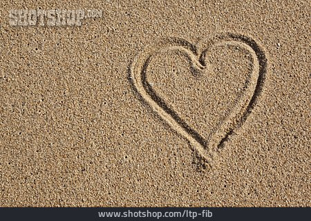 
                Strand, Herz, Sandzeichnung                   