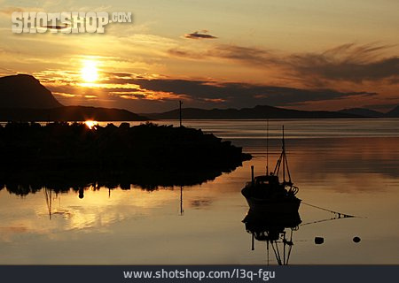 
                Sonnenuntergang, Abendstimmung, Fischerboot                   