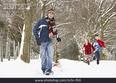 
                Family, Winter Walk, Family Outing                   