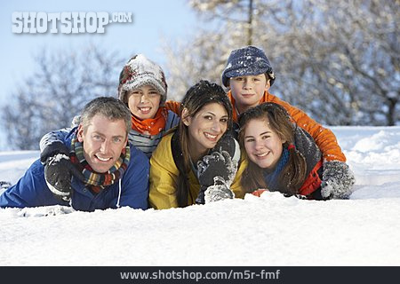 
                Familie, Winterurlaub, Familienausflug                   