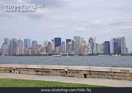
                Skyline, New York City, Battery Park City                   