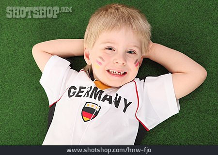
                Junge, Fußballfan, Deutschlandfan                   