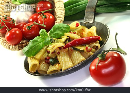 
                Pasta, Italienische Küche, Tortiglioni                   