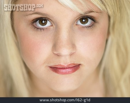 
                Young Woman, Close Up                   