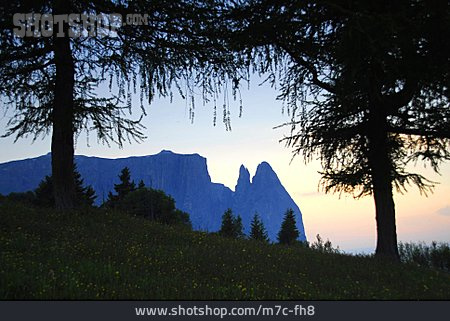 
                Landschaft, Gebirge, Südtirol, Dolomiten, Schlern, Seiser Alm                   