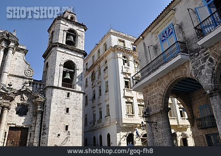 
                Altstadt, Glockenturm, Havanna                   