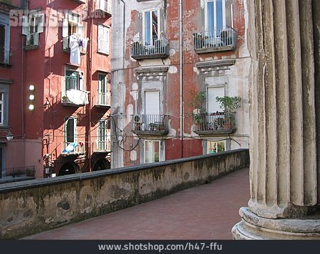 
                Wohnhaus, Altstadt, Neapel                   