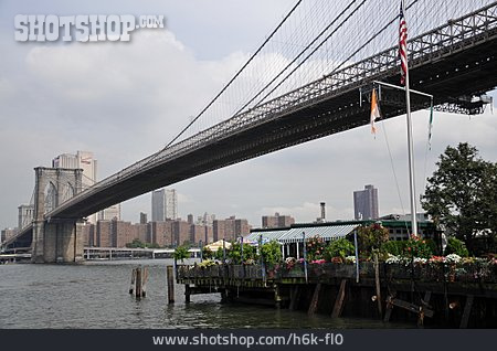 
                Brooklyn Bridge, East River, Brooklyn                   