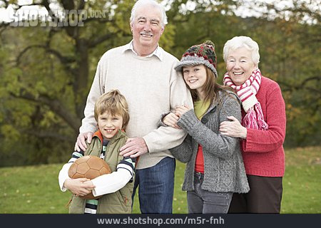 
                Enkel, Zusammenhalt, Großeltern, Generation                   