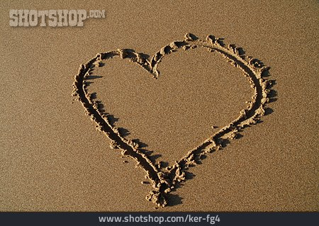 
                Liebe, Sand, Herz, Liebeserklärung                   