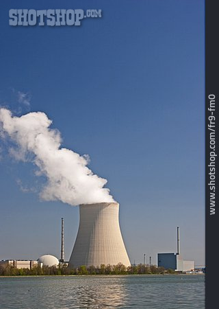
                Kühlturm, Atomkraftwerk, Kernkraftwerk Isar                   