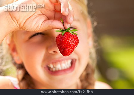 
                Mädchen, Erdbeere, Sommerlich                   