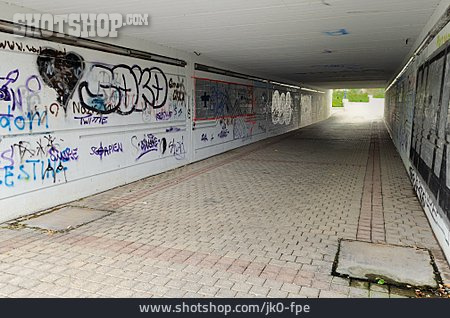 
                Tunnel, Graffiti, Unterführung                   