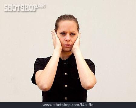 
                Junge Frau, Frau, Stress & Belastung, Burnout, Nichts Hören                   