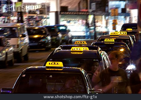 
                Nachtleben, Städtisches Leben, Taxi, Taxistand                   