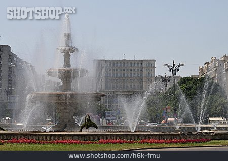 
                Bucharest, Piata Unirii                   