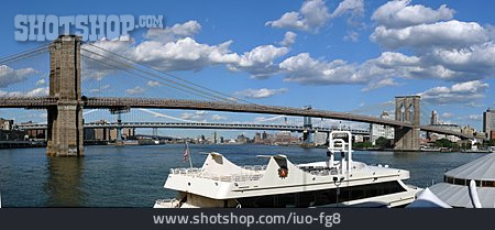 
                New York, Brooklyn Bridge, New York City                   