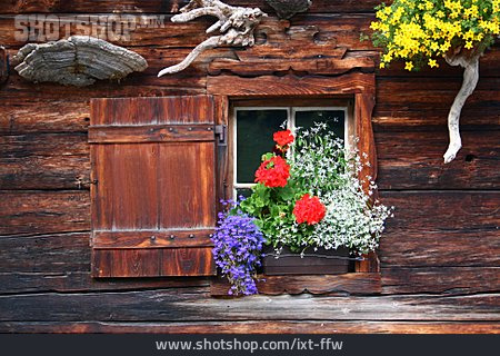 
                Fenster, Rustikal, Blumendekoration                   