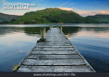 
                Bootssteg, Ullswater, Lake District                   
