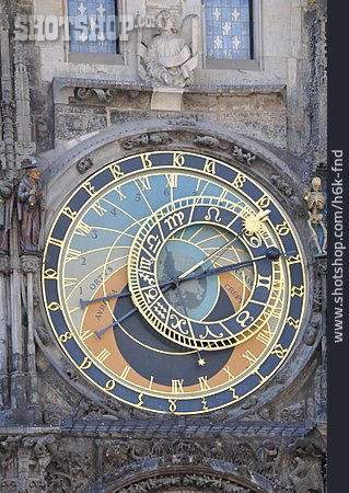 
                Astronomische Uhr, Altstädter Rathaus                   
