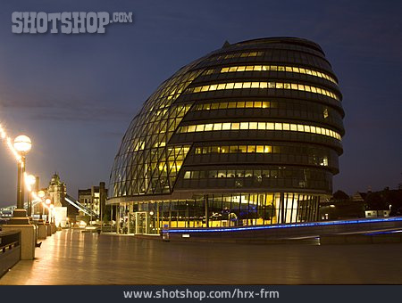 
                London, City Hall                   