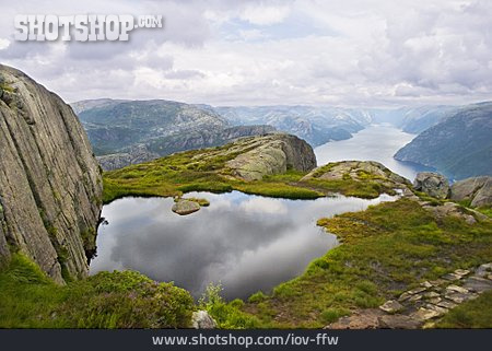 
                Norwegen, Fjord                   