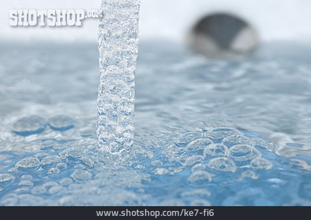 
                Wasser, Wasserstrahl, Wasserverbrauch                   