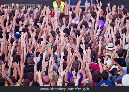 
                Menschenmenge, Konzert, Publikum, Musikfestival                   