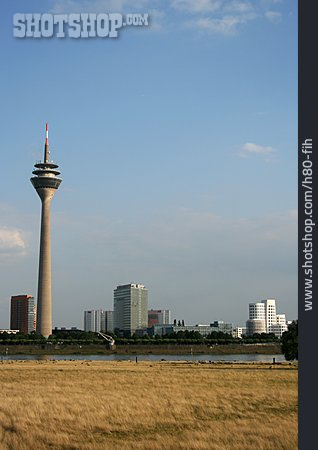 
                Düsseldorf, Rheinturm                   