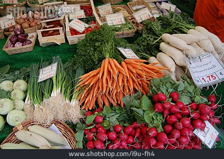 
                Marktstand, Gemüsestand                   