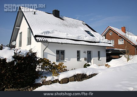 
                Schneebedeckt, Schneelast, Hausdach                   
