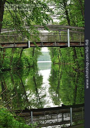 
                Wasserweg, Holzbrücke, Biosphärenreservat, Schorfheide-chorin                   