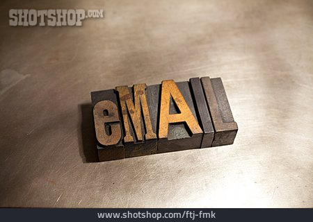 
                Internet, Email                   