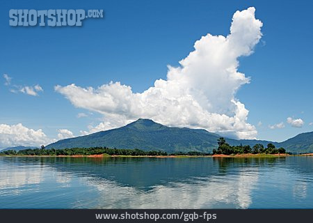 
                Laos, Nam Ngum                   