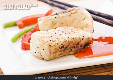 
                Asiatische Küche, Fischgericht, Tellergericht                   
