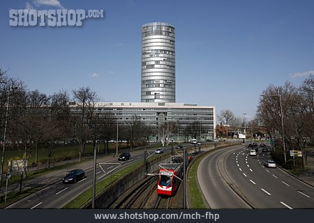 
                Köln, Straßenverkehr, Kölntriangle                   