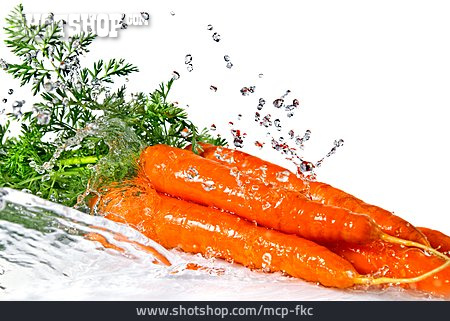 
                Gemüse, Karotte, Waschen                   