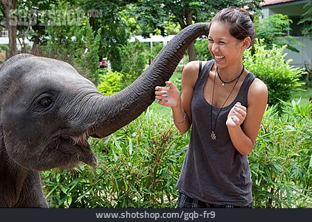 
                Teenager, Spaß & Vergnügen, Elefant                   