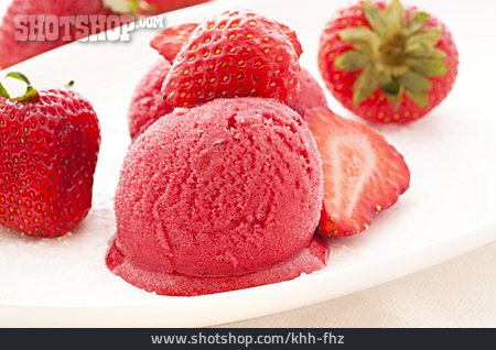 
                Dessert, Erdbeereis, Erdbeersorbet                   