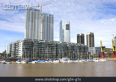 
                Buenos Aires, Puerto Madero                   