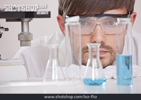 
                Wissenschaftler, Chemikalie, Reagenzglas, Laborant                   