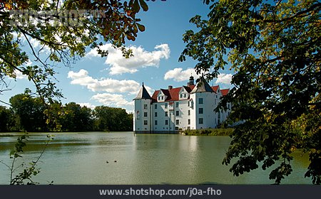 
                Schloss Glücksburg                   