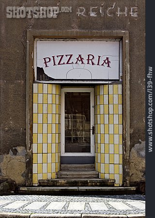 
                Restaurant, Pizzeria                   