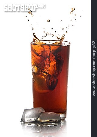 
                Spritzen, Cola, Erfrischungsgetränk                   