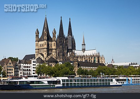 
                Köln, Kölner Dom, Groß St. Martin                   