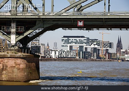 
                Köln, Kranhaus, Südbrücke                   