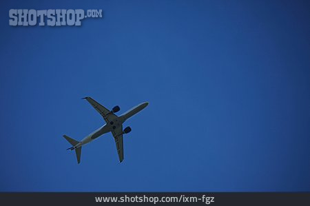 
                Flugzeug                   