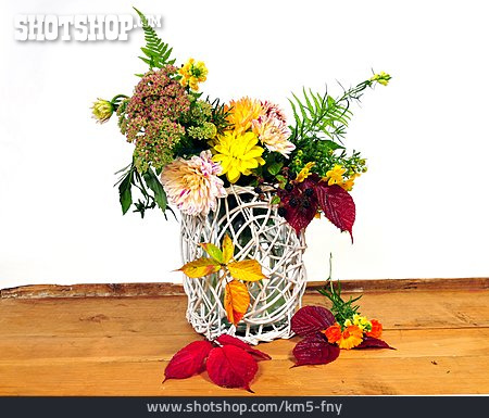 
                Blumenstrauß, Blumenvase, Herbstdekoration                   