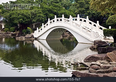 
                Brücke, Asiatisch                   